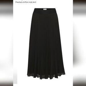 Aritzia twirl Wilfred skirt